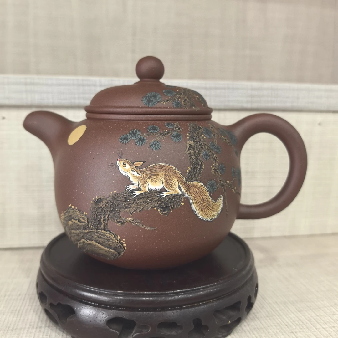 纯手工泥绘松鼠鲍尊壶