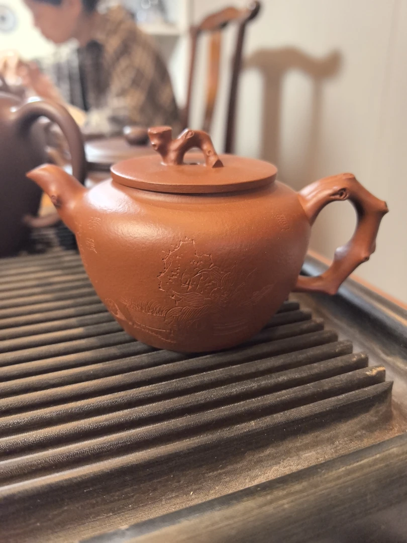 宜兴紫砂朱泥半手工制作梅桩清雅