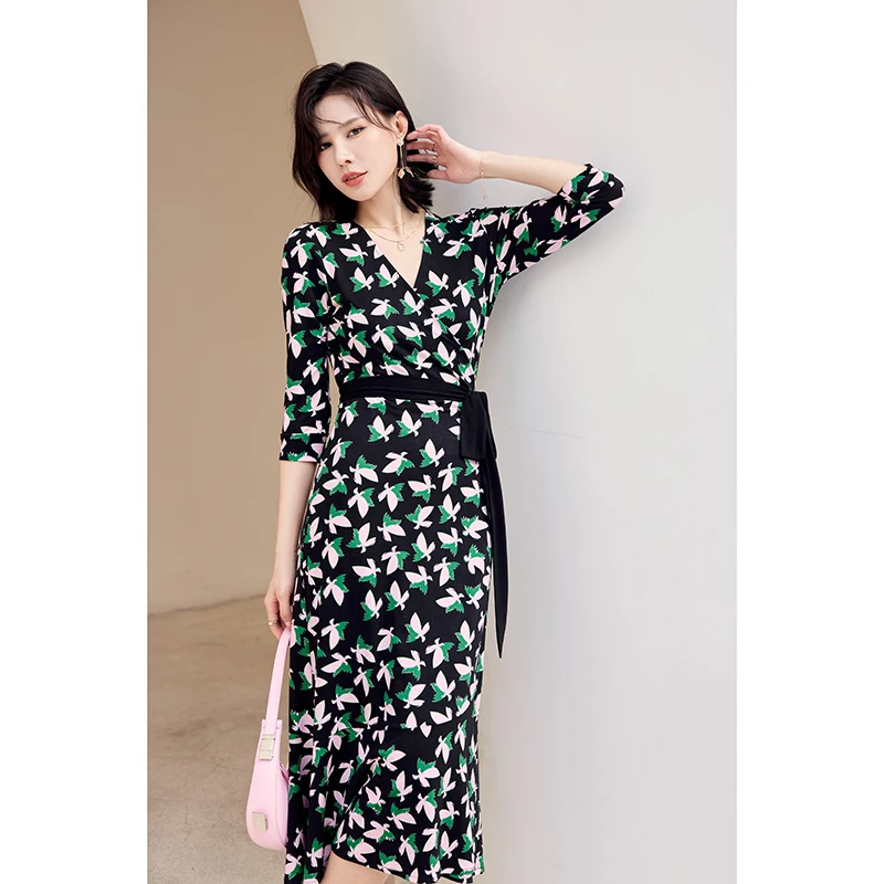 |神秘黑蝴蝶|夏新款收腰显瘦碎花茶歇裙法式连衣裙复古名媛裹身裙