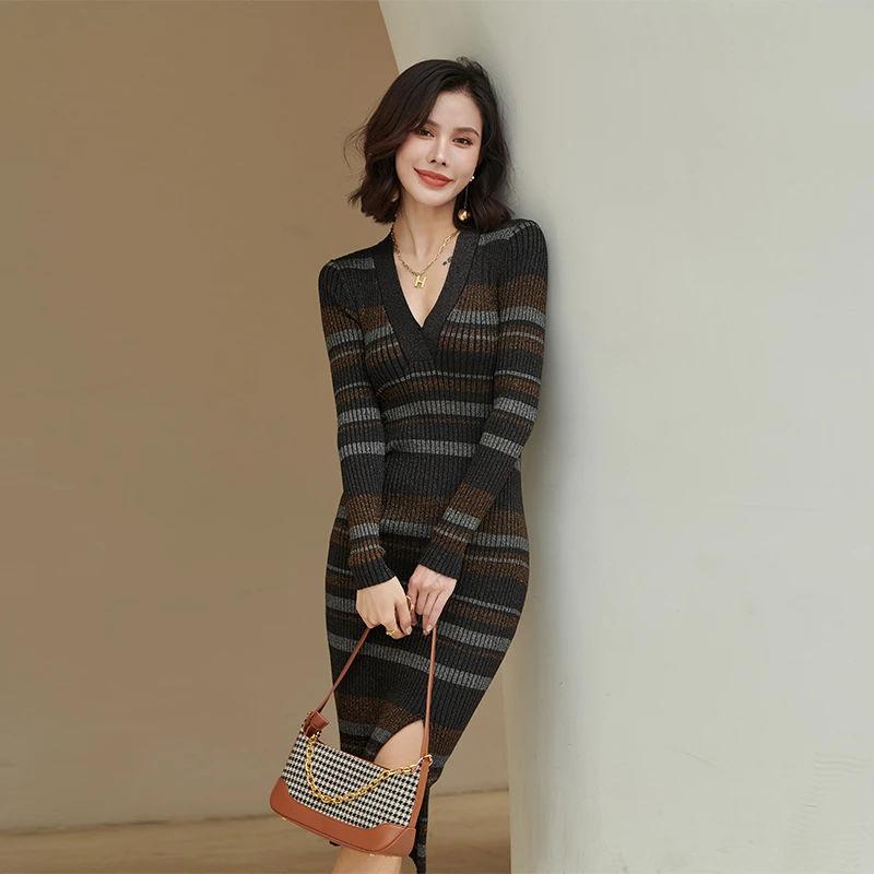法式气质金丝修身显瘦V领条纹针织连衣裙年会女秋冬中长款时尚
