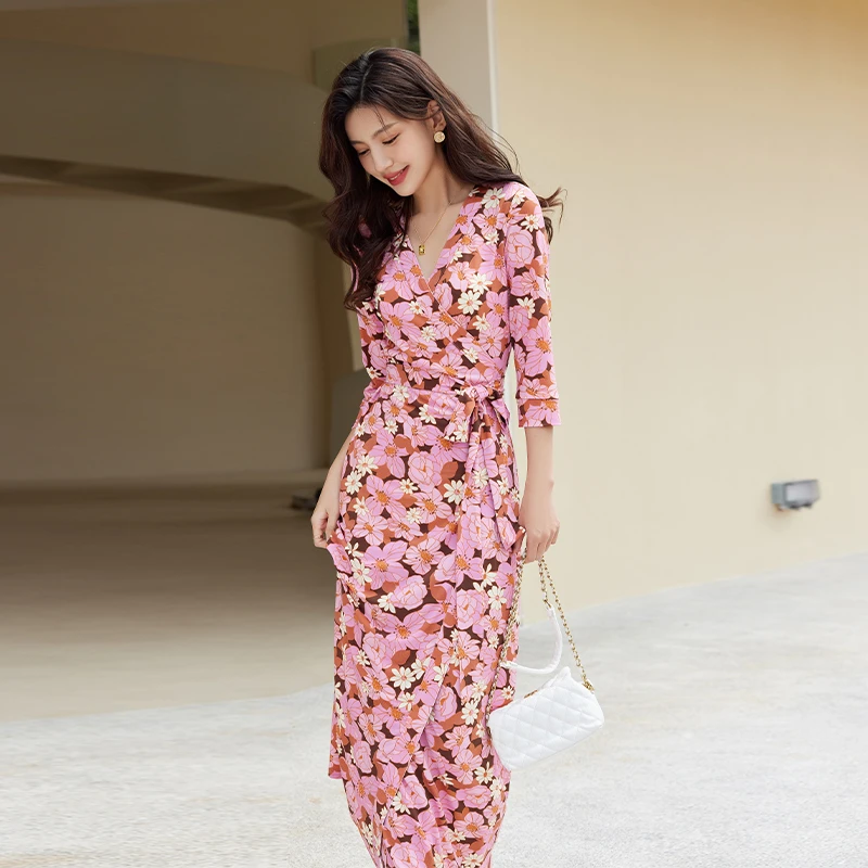 气质绝美粉红碎花女人味修身裹身裙显瘦连衣裙春秋时尚优雅长裙