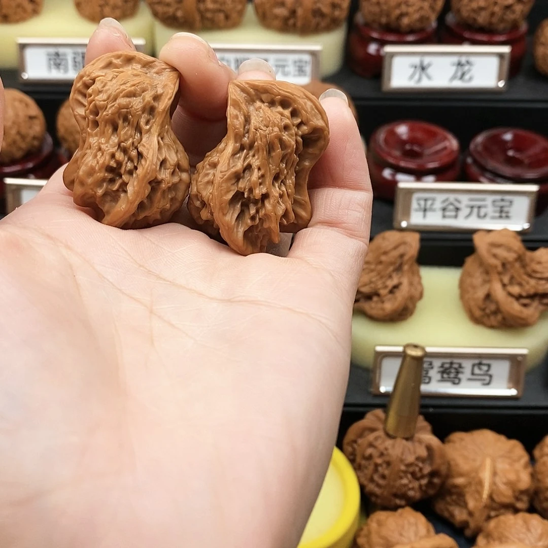 文玩核桃吊坠微**笑三棱小鸟6001