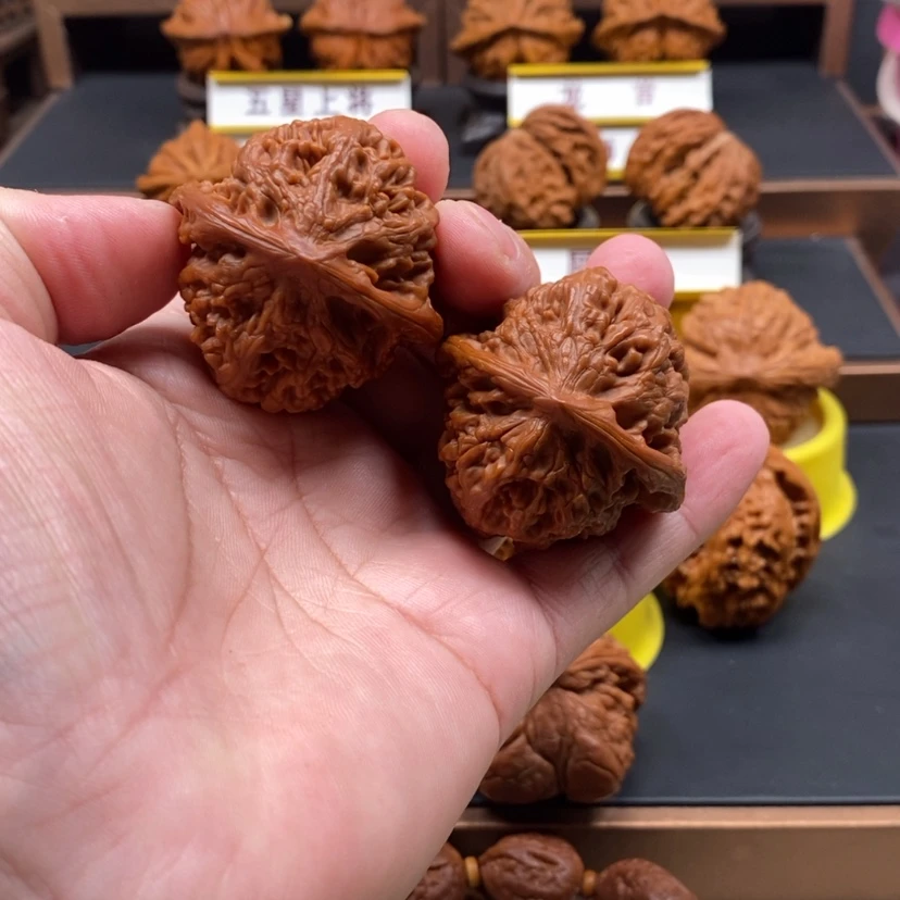 【闪购商品】文玩核桃吊坠鹰*