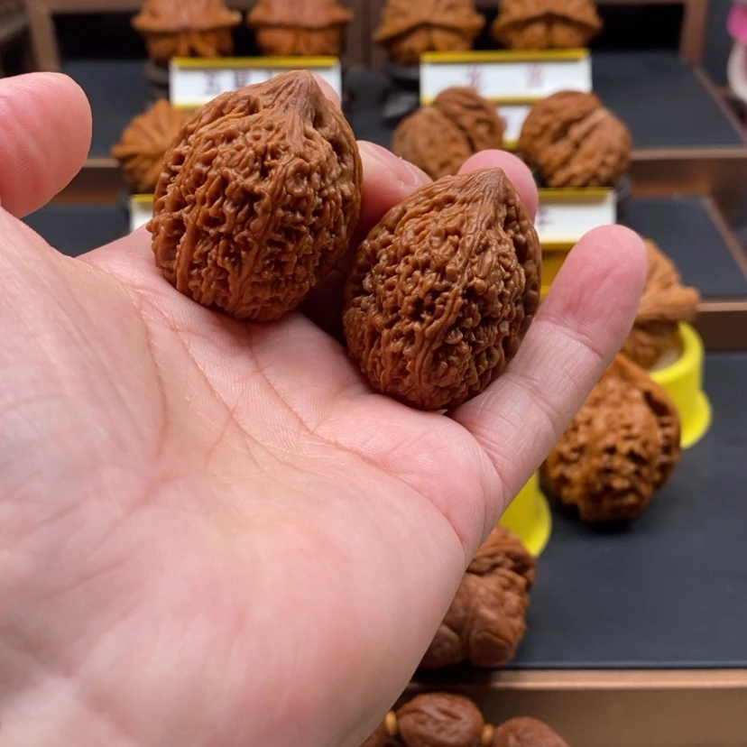 【闪购商品】文玩核桃吊坠鹰*