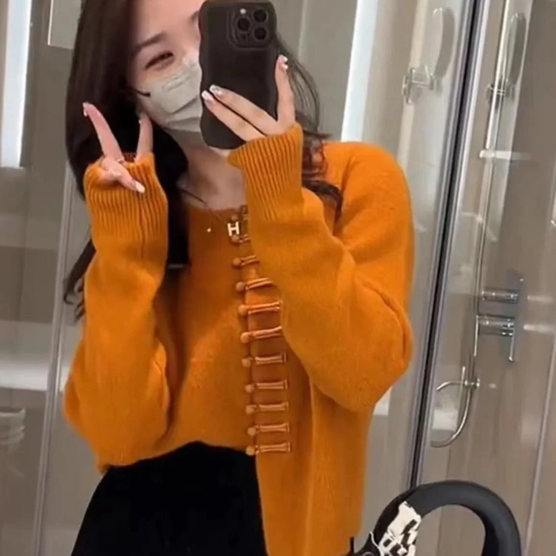 新款轻奢改良款盘扣针织毛衣休闲百搭慵懒风开衫