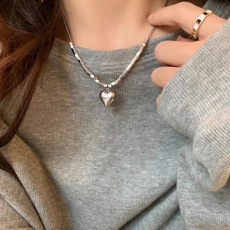 钛钢项链 钛钢项链毛衣链项链女高级小众爱心长款钛钢项链配饰