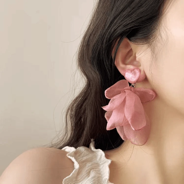 合金耳饰 甜美爱心耳坠气质粉色温柔时尚超仙春夏少女耳饰百搭~