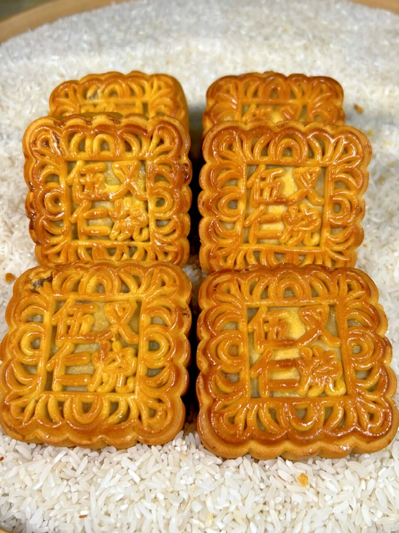 广式月饼五仁叉烧传统纸筒佳节月饼708090怀旧零食4个装450克/筒