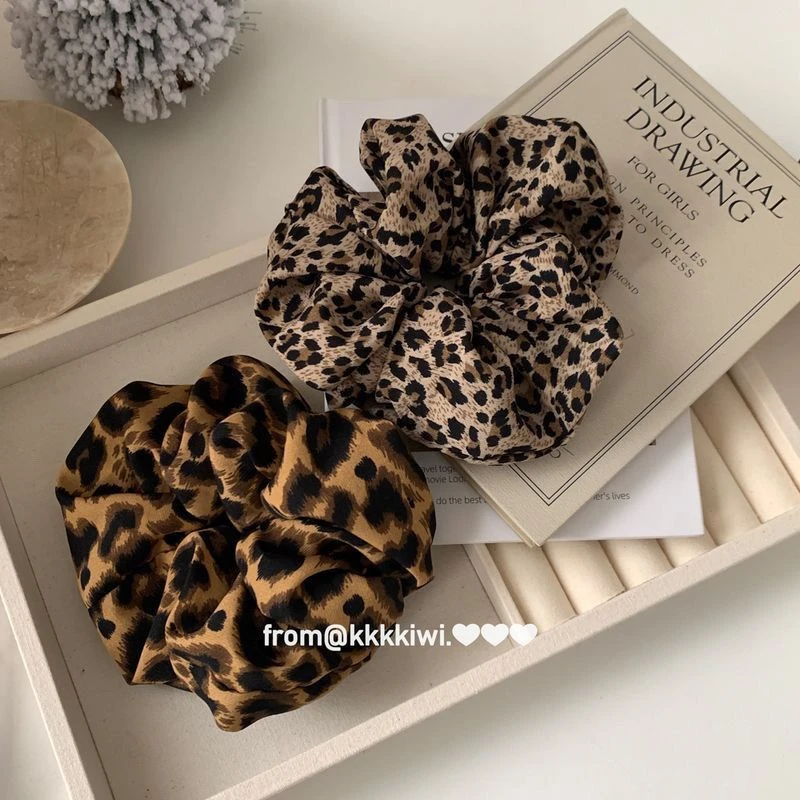 时髦chic豹纹系!超百搭!慵懒氛围感大肠圈!秋冬复古质感大发圈