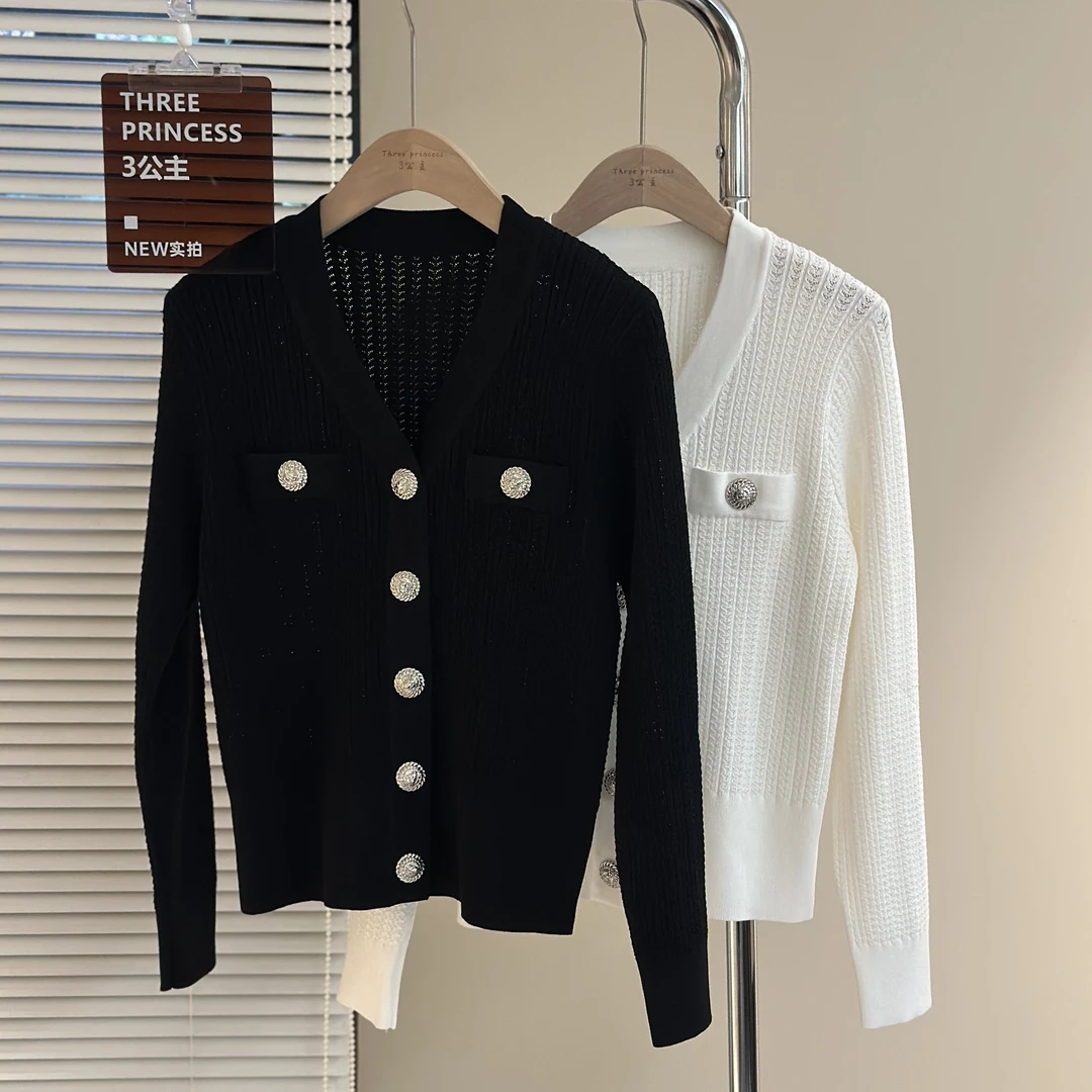 3公主「回溯经典」轻奢高定银扣小香风上衣V领舒适针织开衫气质百搭