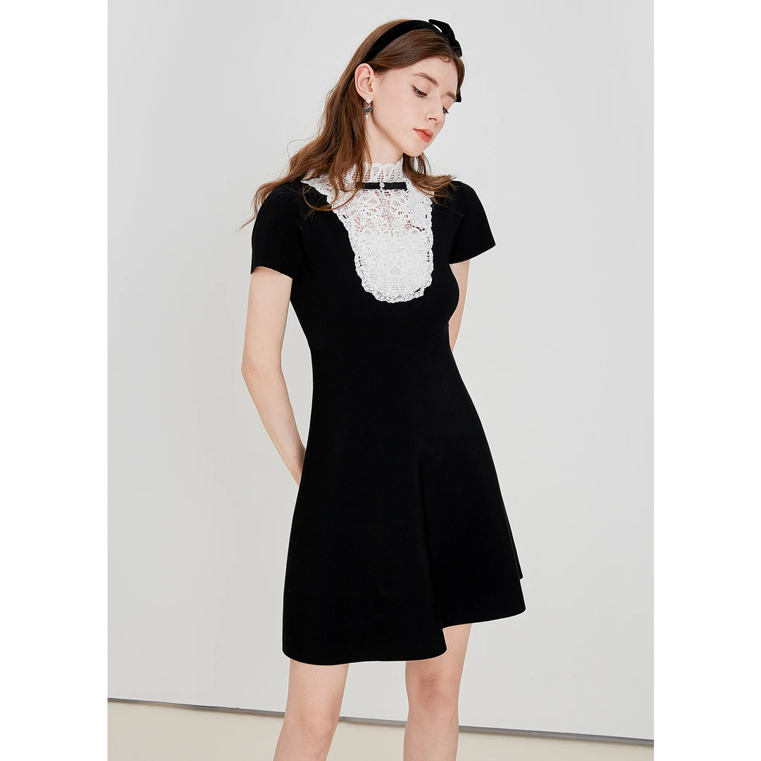 【陈大可专属】Caroline夏季新款拼色镂空收腰短款水滴连衣裙ECRCBC