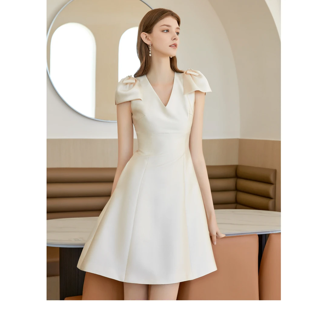 CAROLINE卡洛琳夏季新款V领气质蝴蝶结收腰短款连衣裙ECRCBC11