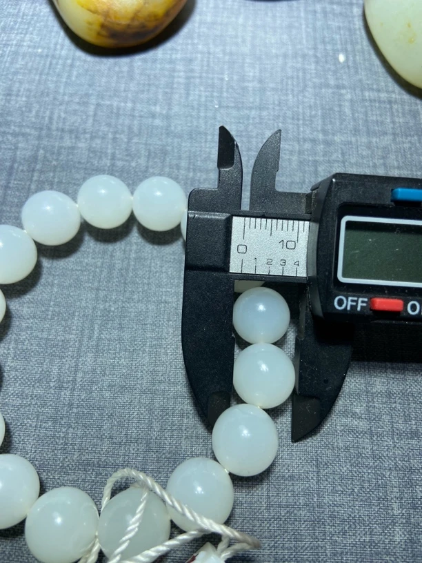 和田玉，山料，卡12的