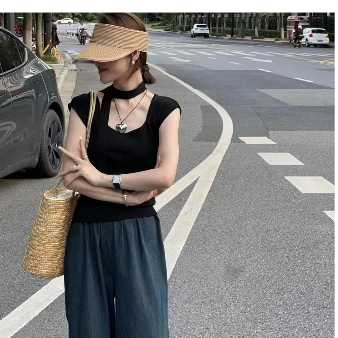 法式气质针织衫女夏季简约方领挂脖修身显瘦短袖独特别致小衫上衣