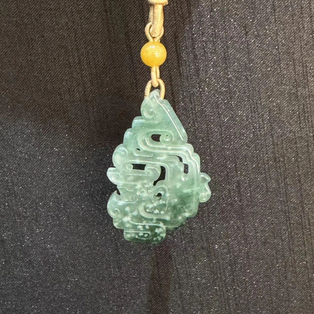 翡翠天空蓝雪花棉手工虁龙设计款编绳吊坠