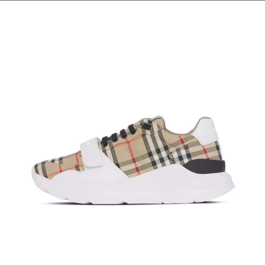 全新未使用 BURBERRY/博柏利 潮流个性格纹运动鞋休闲 8048577