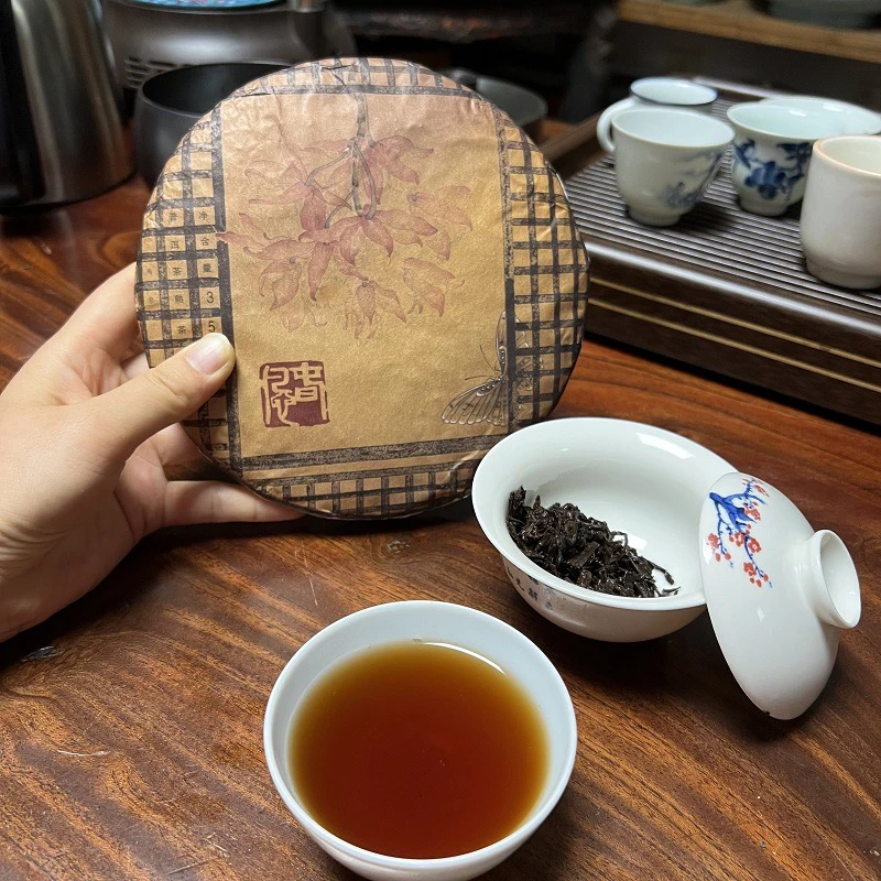 2019年春风大树春茶发酵普洱熟茶紧压茶