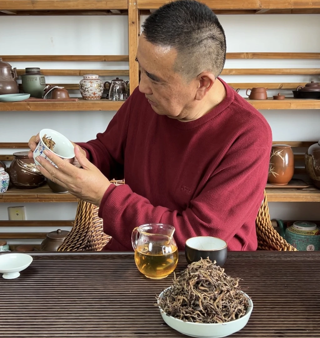 2012年老班章古树单株散茶普洱茶生茶
