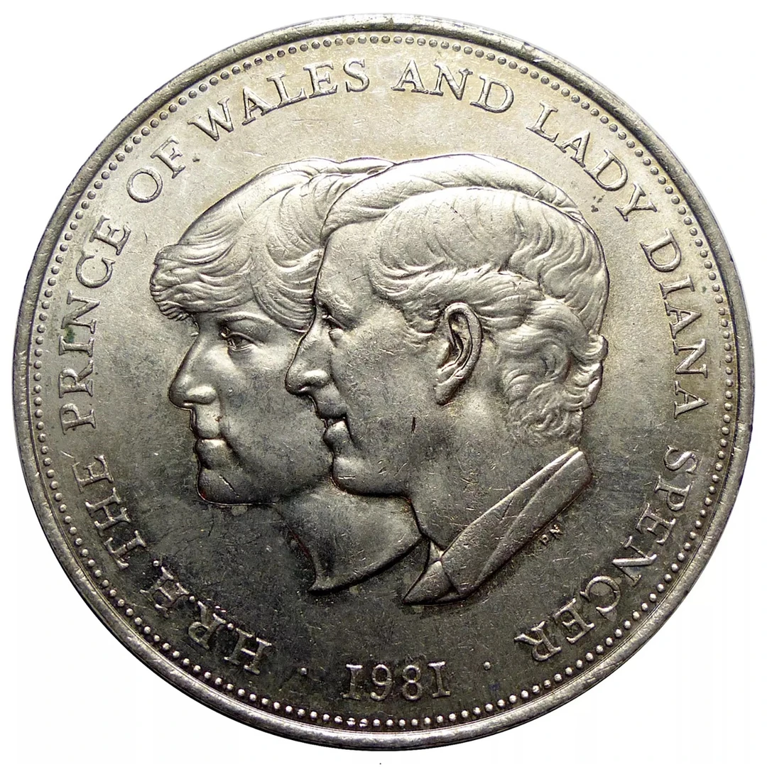 英国女王版查尔斯与戴安娜1克朗1981年正品外国钱币老硬币收藏
