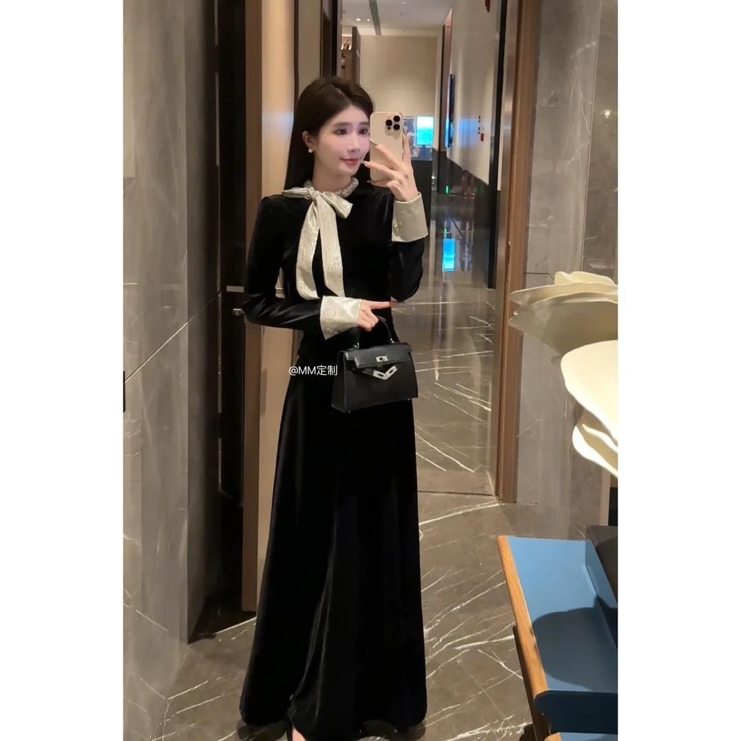 【富家千金】2025新款冬季小香风洋气性感穿搭轻熟时尚两件套A223