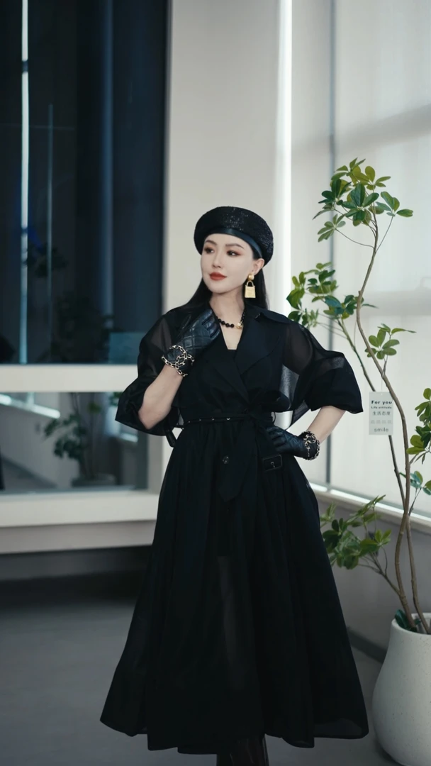 设计师款网纱收腰大裙摆风衣