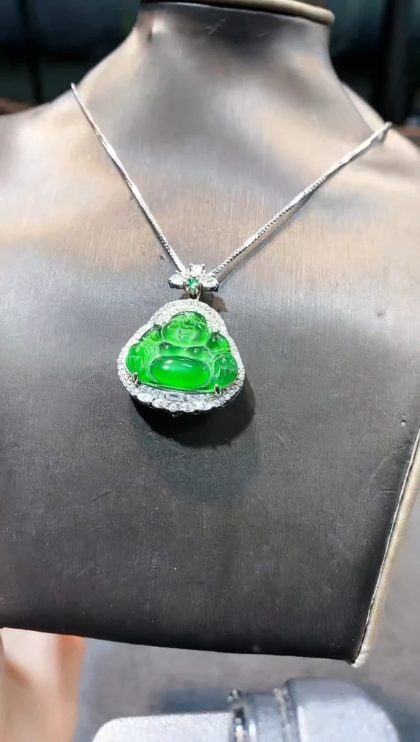 【闪购商品】翡翠吊坠多样性发其一不含链未镶嵌.