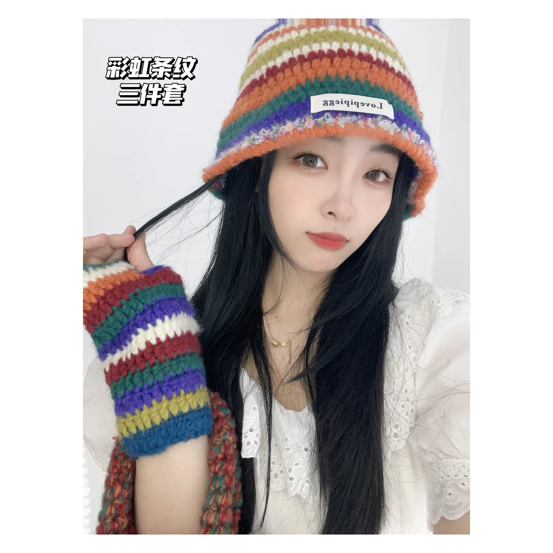ins泫雅风彩虹条纹毛线盆帽女秋冬保暖时尚酷潮针织斜跨包包手套