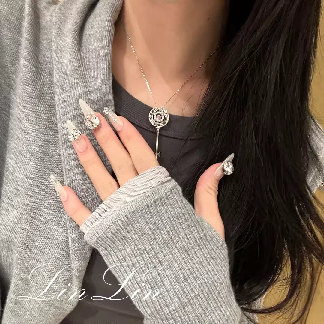 ScoLin【清冷白富美】手工定制美甲 清透色东洲钻球长水滴穿戴甲