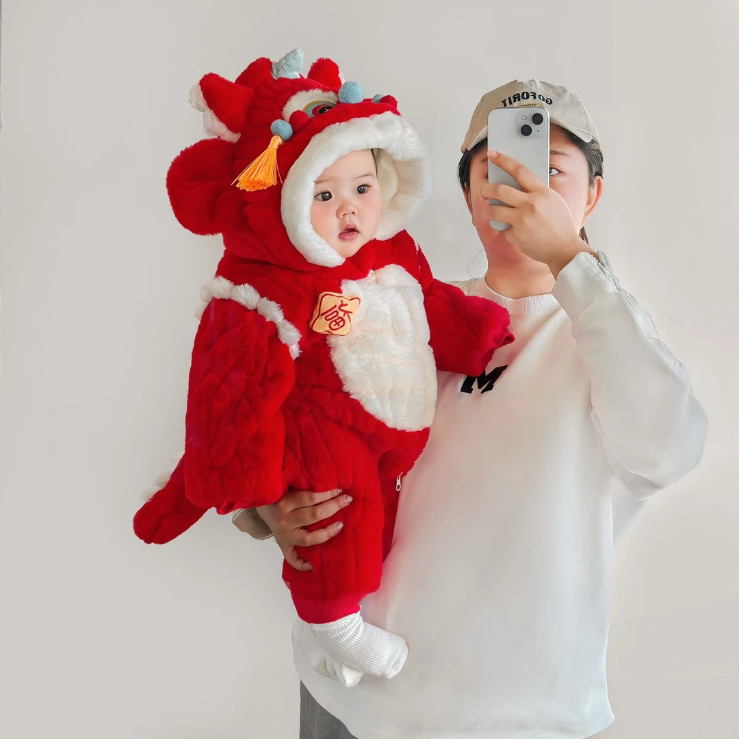 婴儿拜年服新年装秋冬季保暖宝宝过年衣服冬装超萌喜庆蛇年连体衣