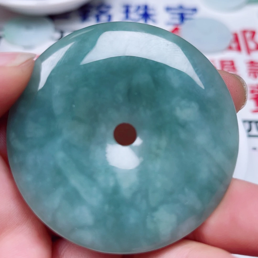 【闪购商品】翡翠吊坠未镶嵌风**钟吊坠