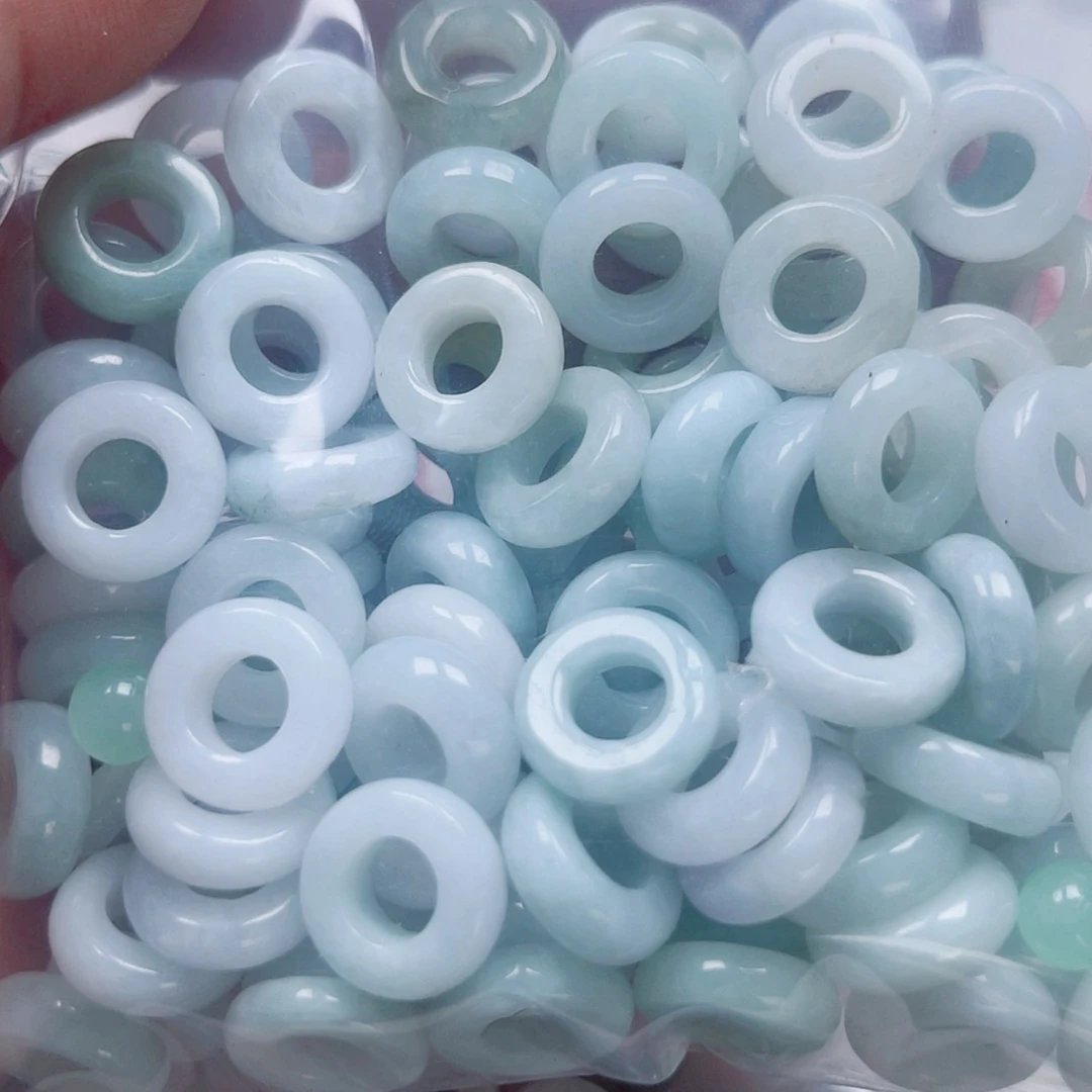 【闪购商品】翡翠吊坠未镶嵌敖*