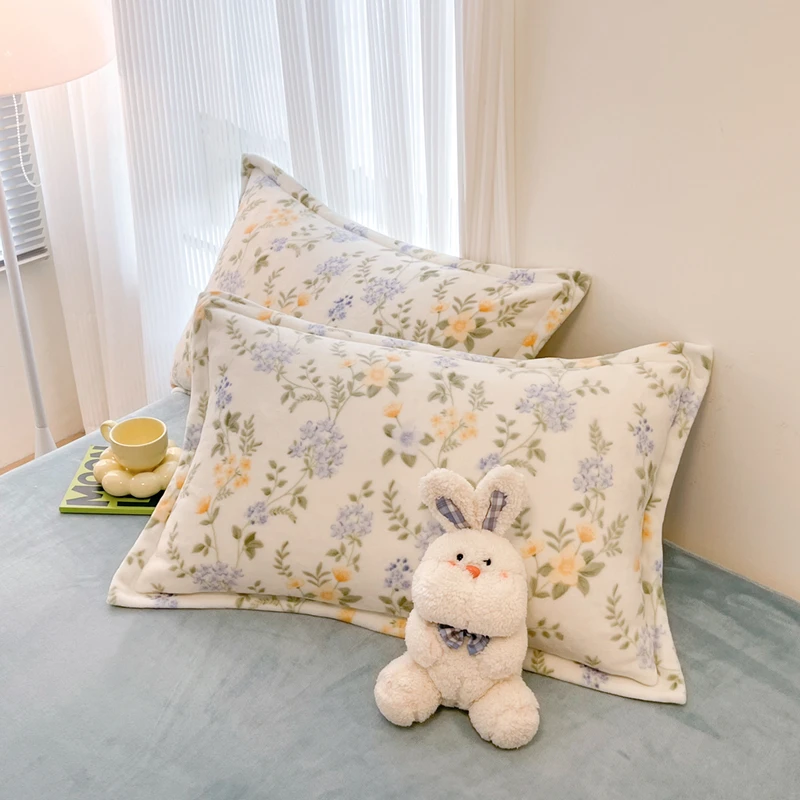 H01-牛奶绒枕套家用柔软学生宿舍通用款偶有微瑕介意慎拍