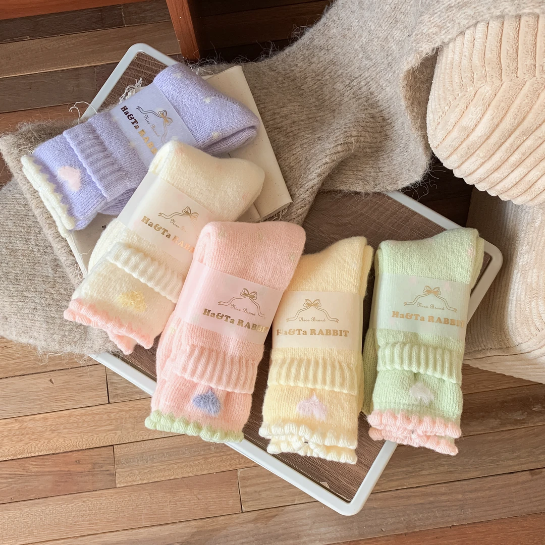 花田兔加厚羊绒毛圈中筒女袜冬季保暖双层拼接螺口纯色长筒堆堆袜