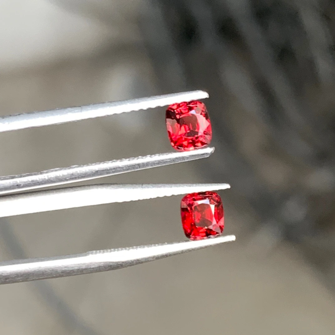 天然缅甸鸽血红尖晶石1.09克拉