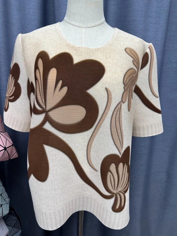 三宅褶皱抖抖上衣