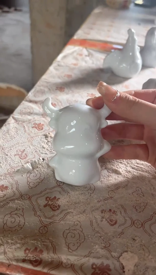 【闪购商品】瓷牛茶宠