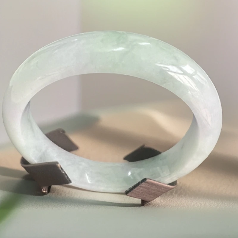 天然翡翠手镯大圈口