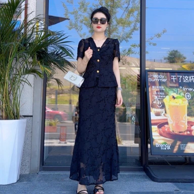 2288#2025夏季新款显瘦气质洋气设计款上衣+半身裙两件套装