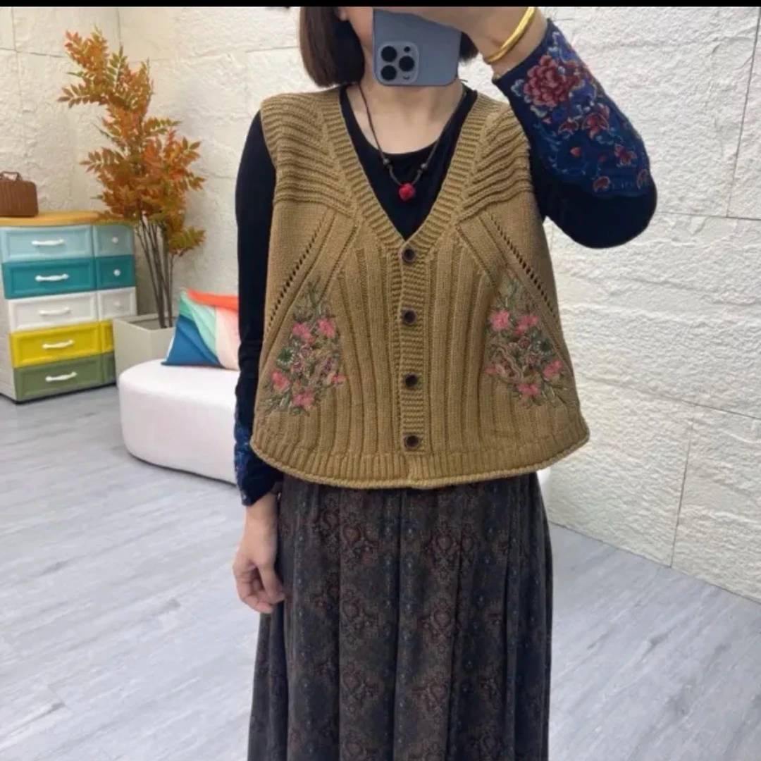 1新款刺绣马甲简单大方百搭