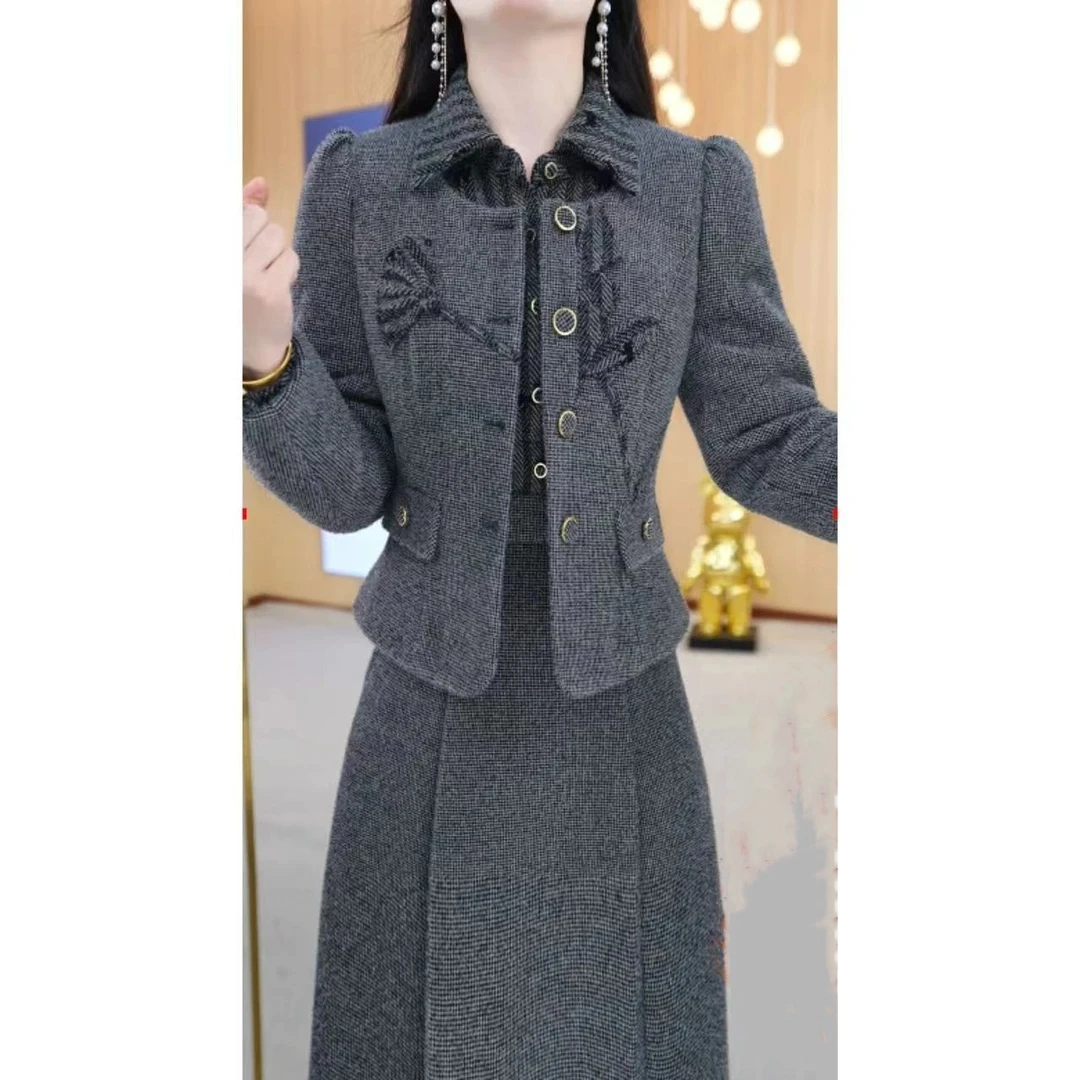 【LIANG】小香风秋冬季洋气翻领休闲显瘦简约通勤时尚气质两件套