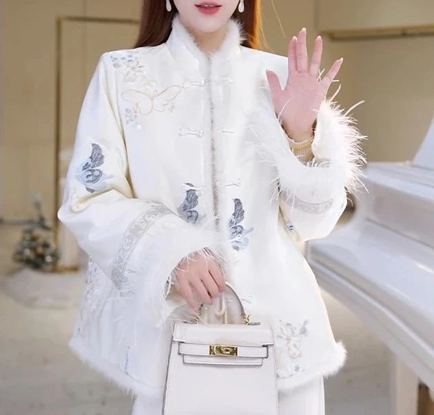 【LIANG】洋气国风设计感毛毛袖外套秋冬2024新款刺绣系扣开衫上衣