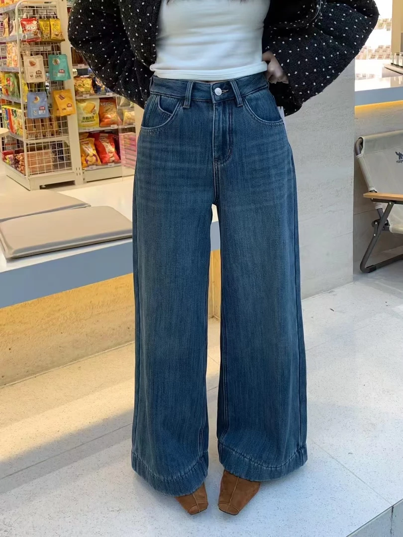 显瘦高腰直筒牛仔裤