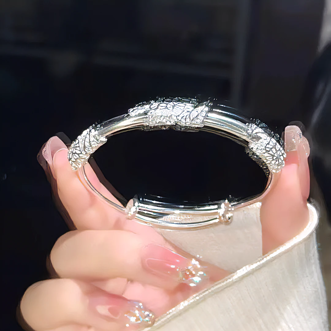 铁合金手镯 《直播间选款》女款轻奢小众简约个性精美可调节雕刻