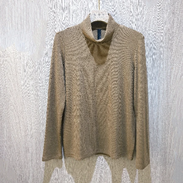 秋装新款9435简约大方款高领净面舒适百搭高弹T恤