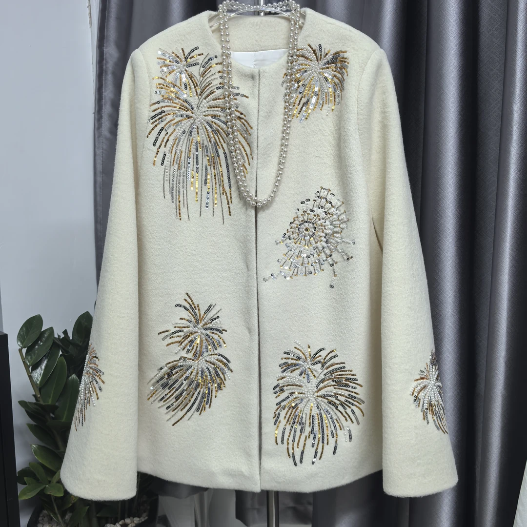 2024年秋季新款复古高定烟花图案宽松斗篷短外套