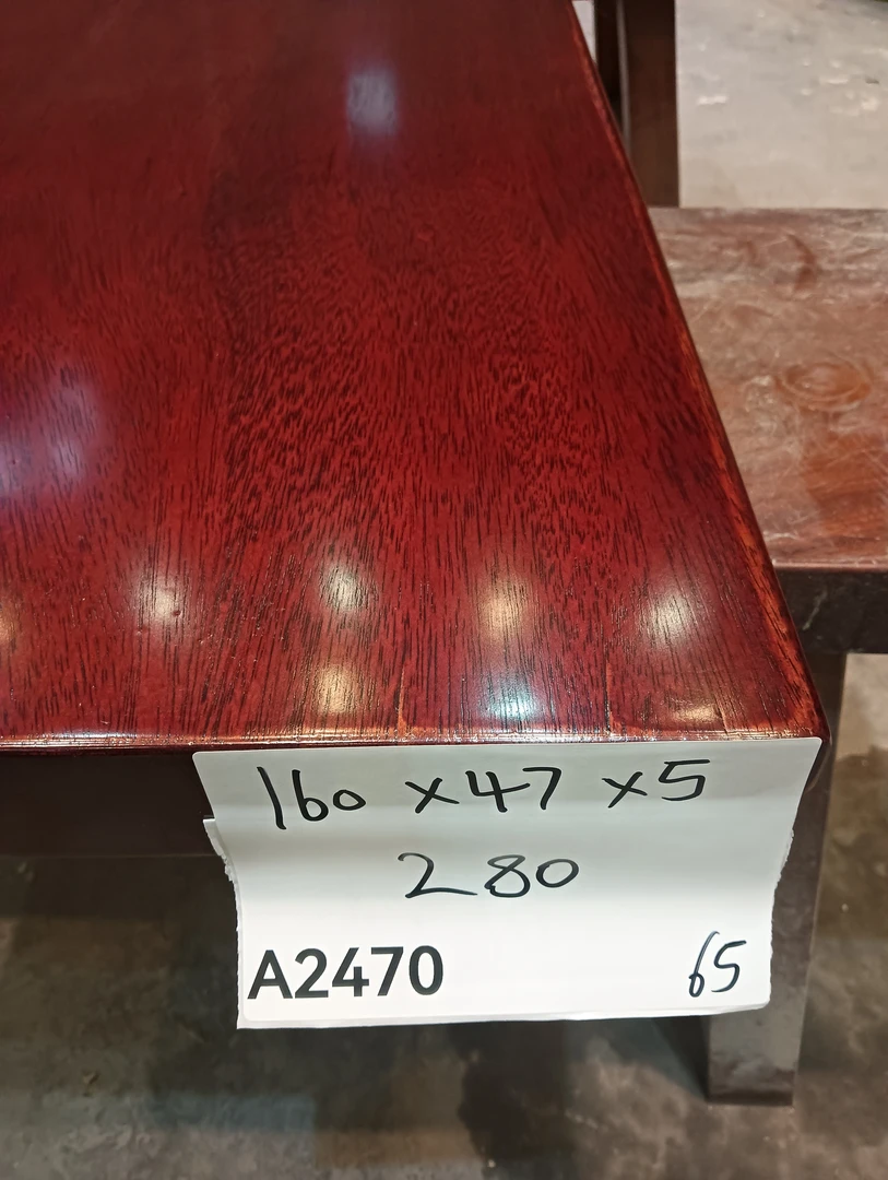 原木原切 整板整料 工厂自销 价格实惠 福利板配套官帽椅子一张