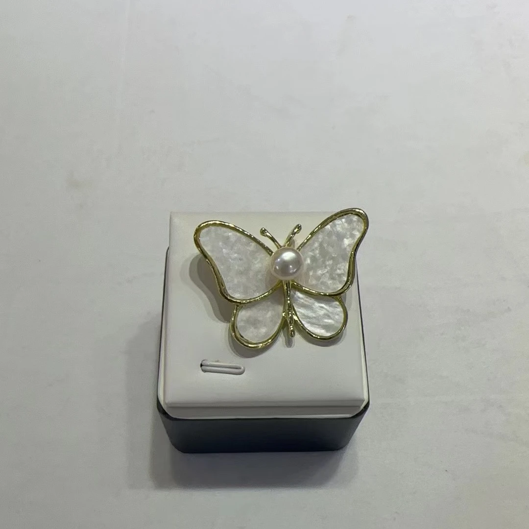 【龙总专属福利】特选珍珠蝴蝶胸针