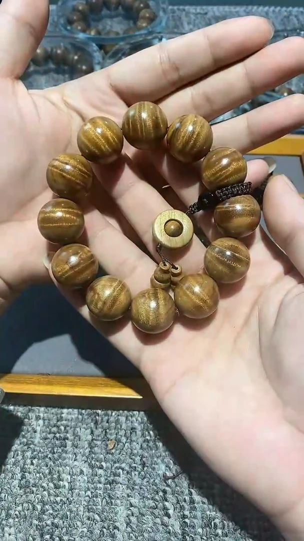 【闪购商品】金丝楠手串/手链2.0带花款128