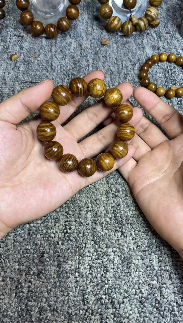 【闪购商品】金丝楠手串/手链1.8花纹款398