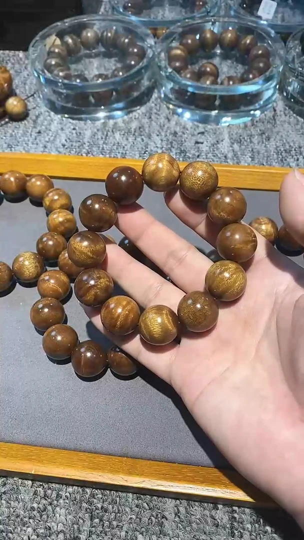 【闪购商品】金丝楠手串/手链2.0带花款68